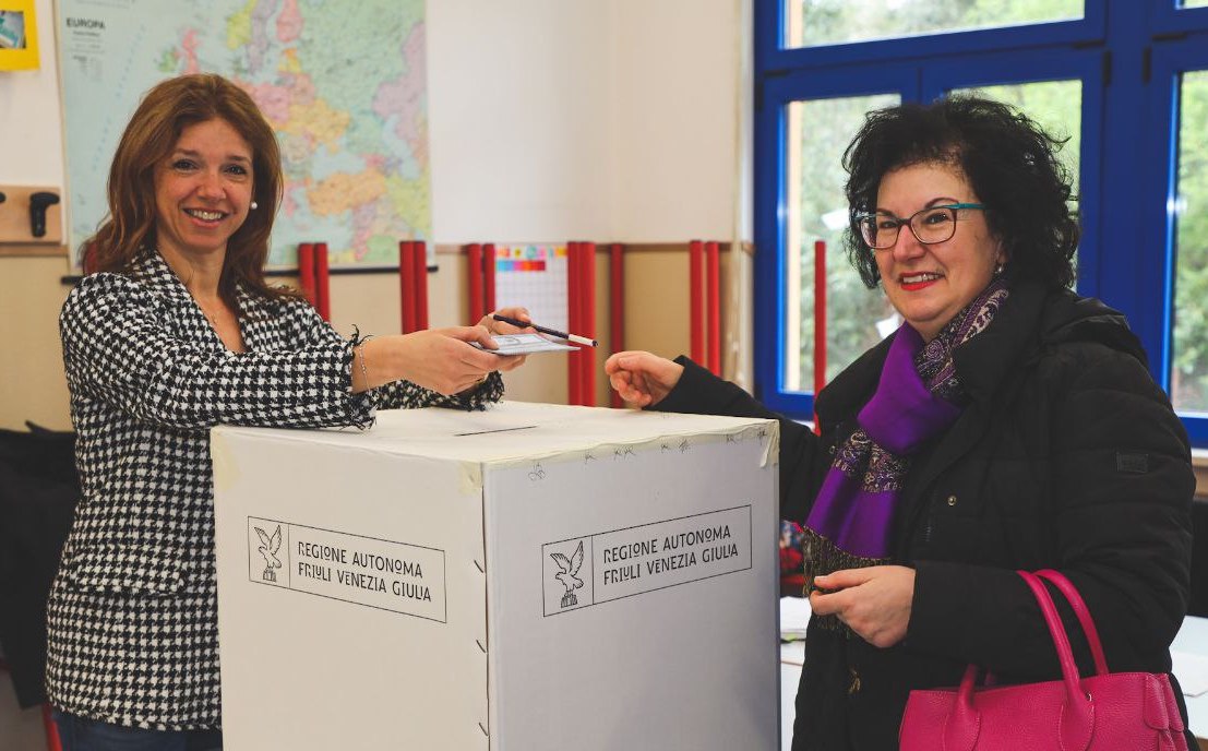 Regionali Fvg 2023, bassa affluenza ai seggi alle 12: vota meno del 12% 