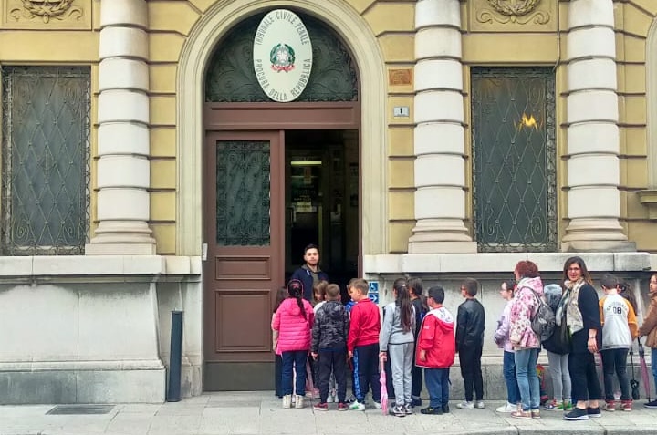 La scuola Frinta porta i bambini in Tribunale, alla scoperta della legalità a Gorizia