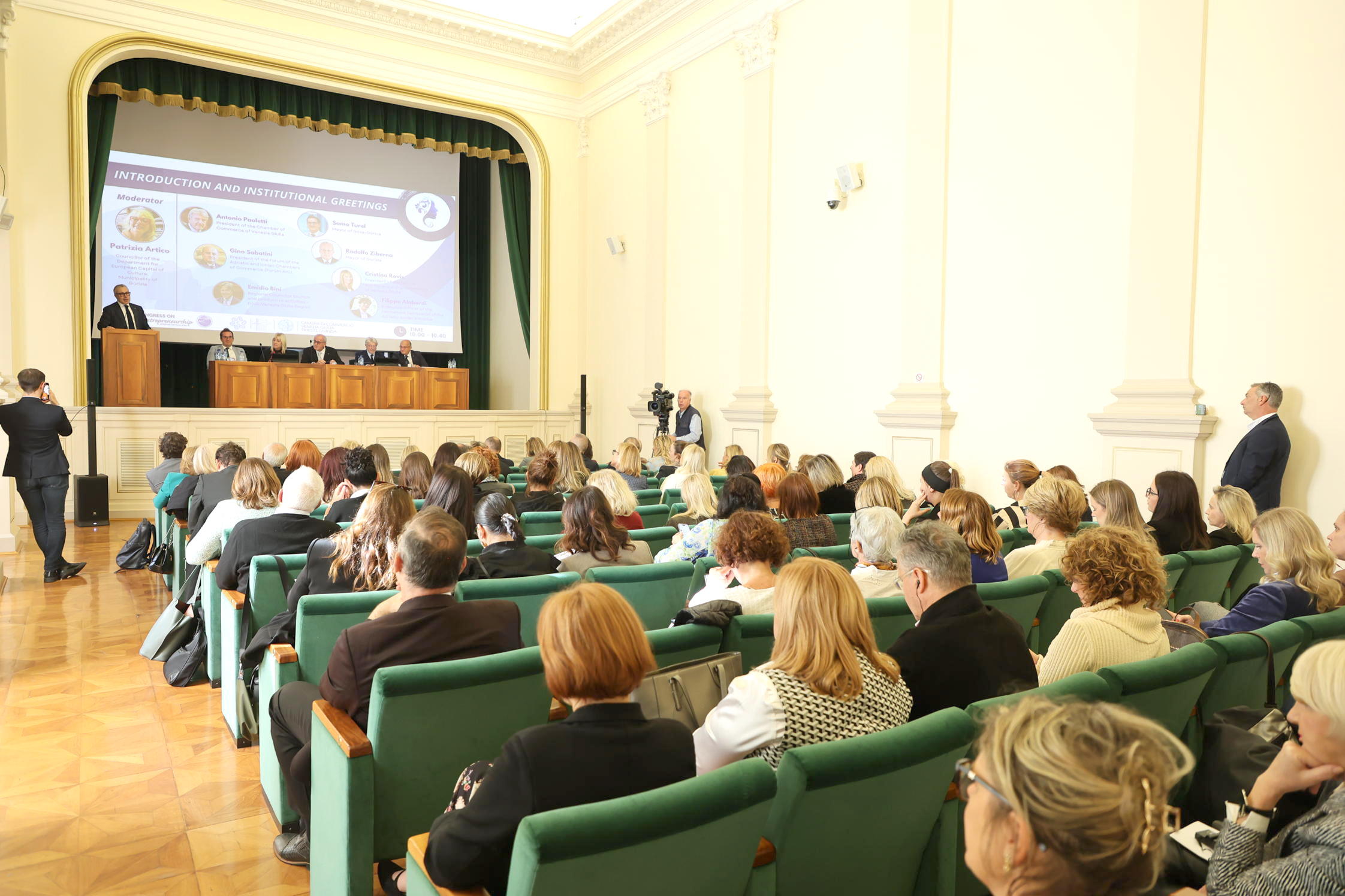 Immagine per A Gorizia 60 imprenditrici da otto Paesi si confrontano in un convegno