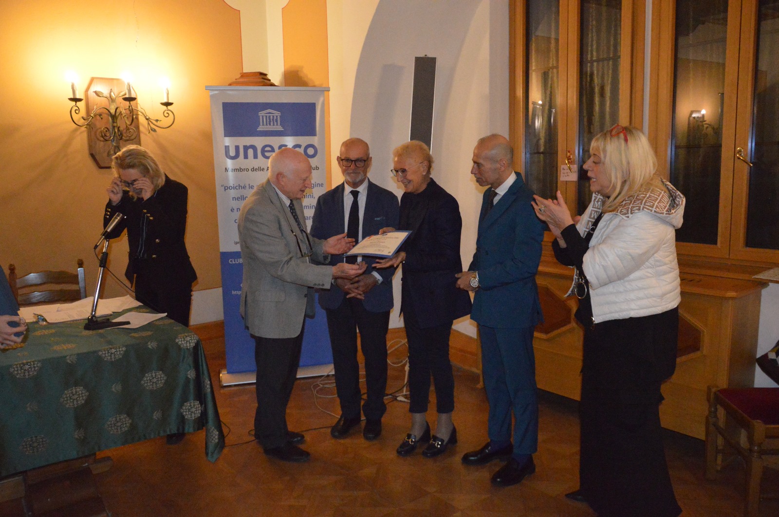 Immagine per Il Club Unesco di Gorizia premia Marina Bressan per il suo impegno a favore della cultura cittadina