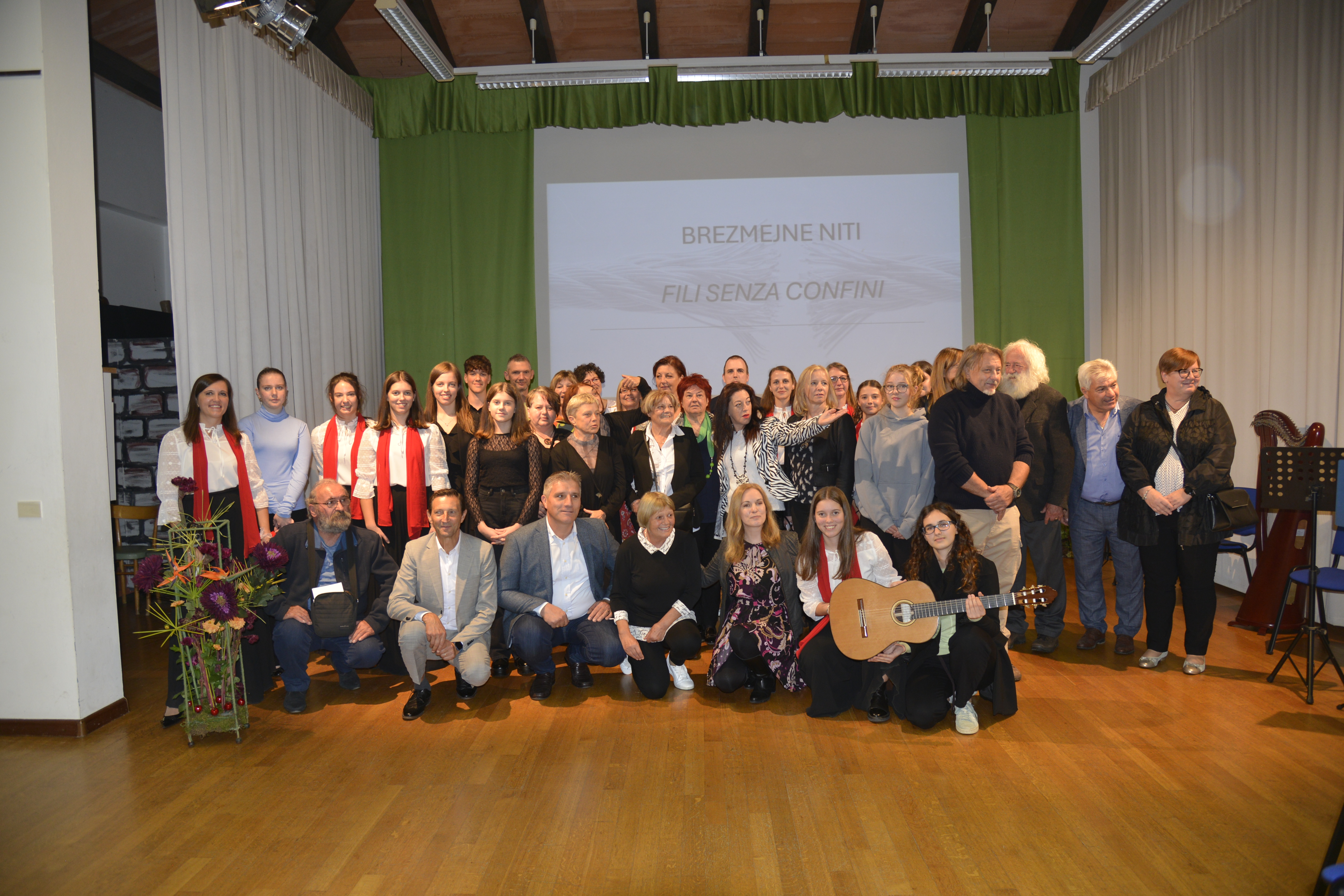 Immagine per Fili senza confini, riuscito incontro culturale transfrontaliero a san Floriano del Collio