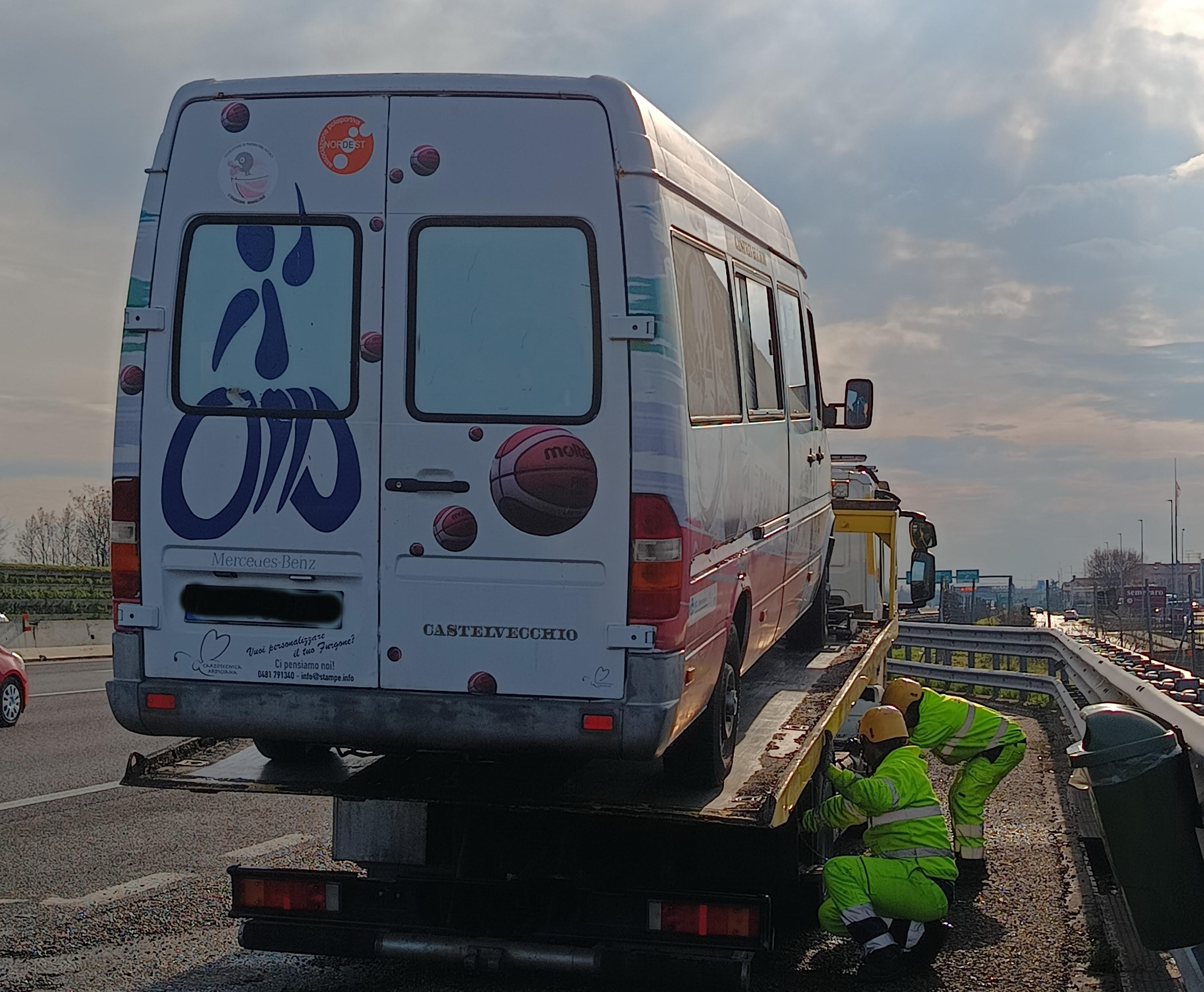 Ennesimo guasto al furgone, impossibile per i ragazzi della Polisportiva Nordest giocare sabato a Torino