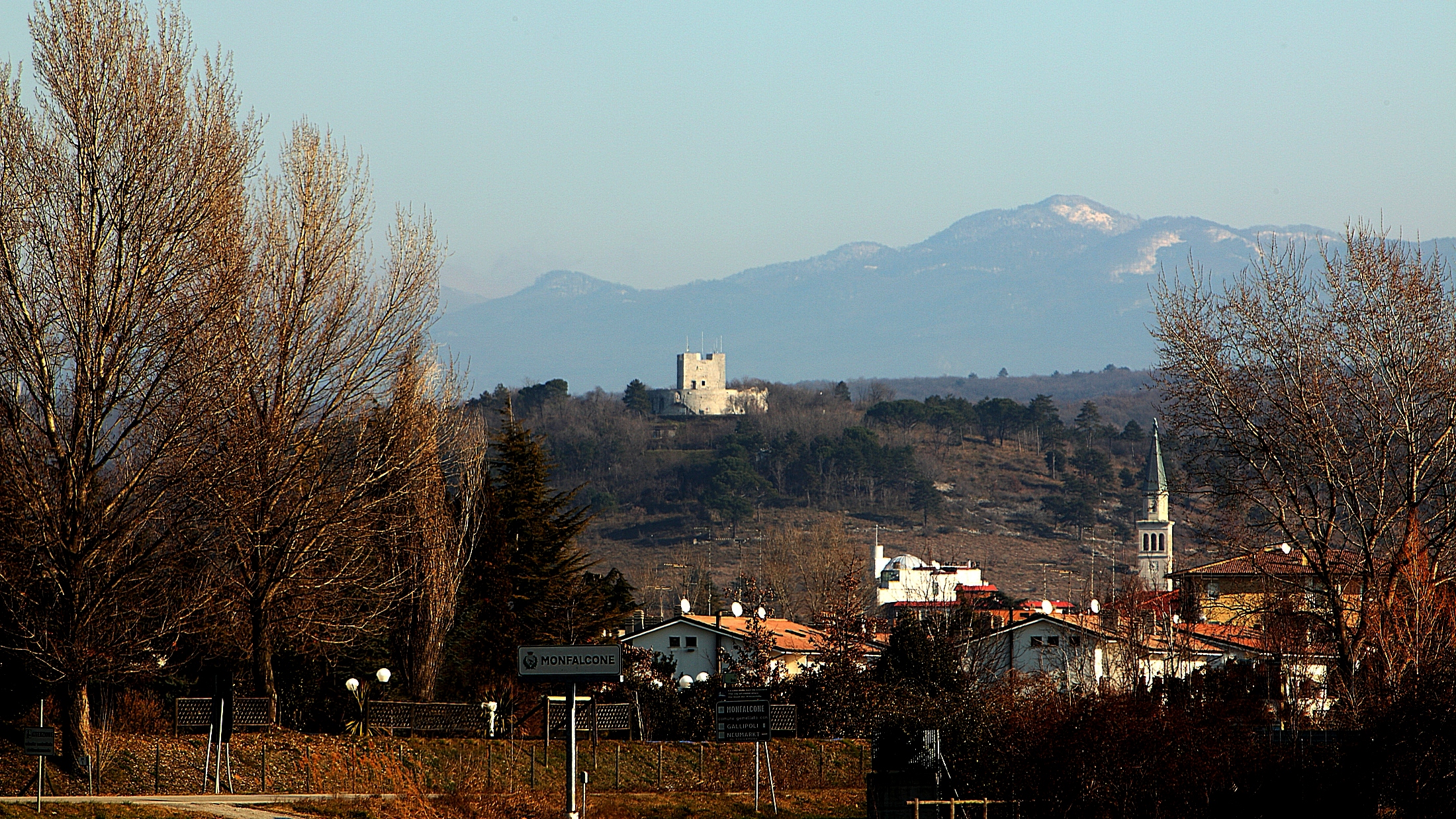 Immagine per Covid-19, calano le terapie intensive e nessun decesso in regione