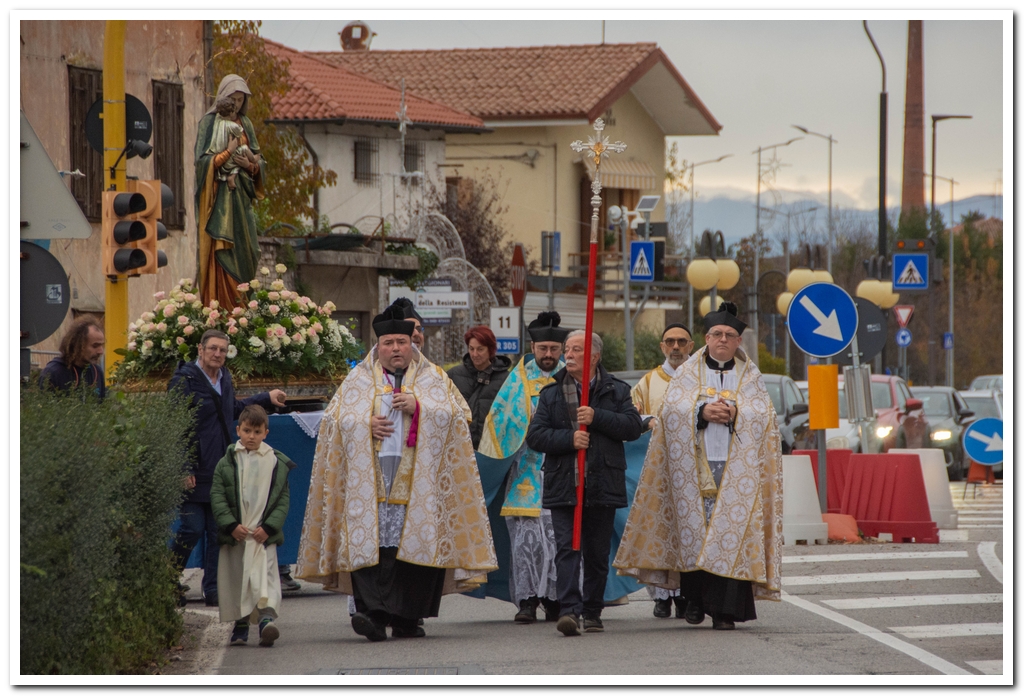 Immagine per Fogliano sfida la pioggia e scioglie il voto alla Madonna della Salute