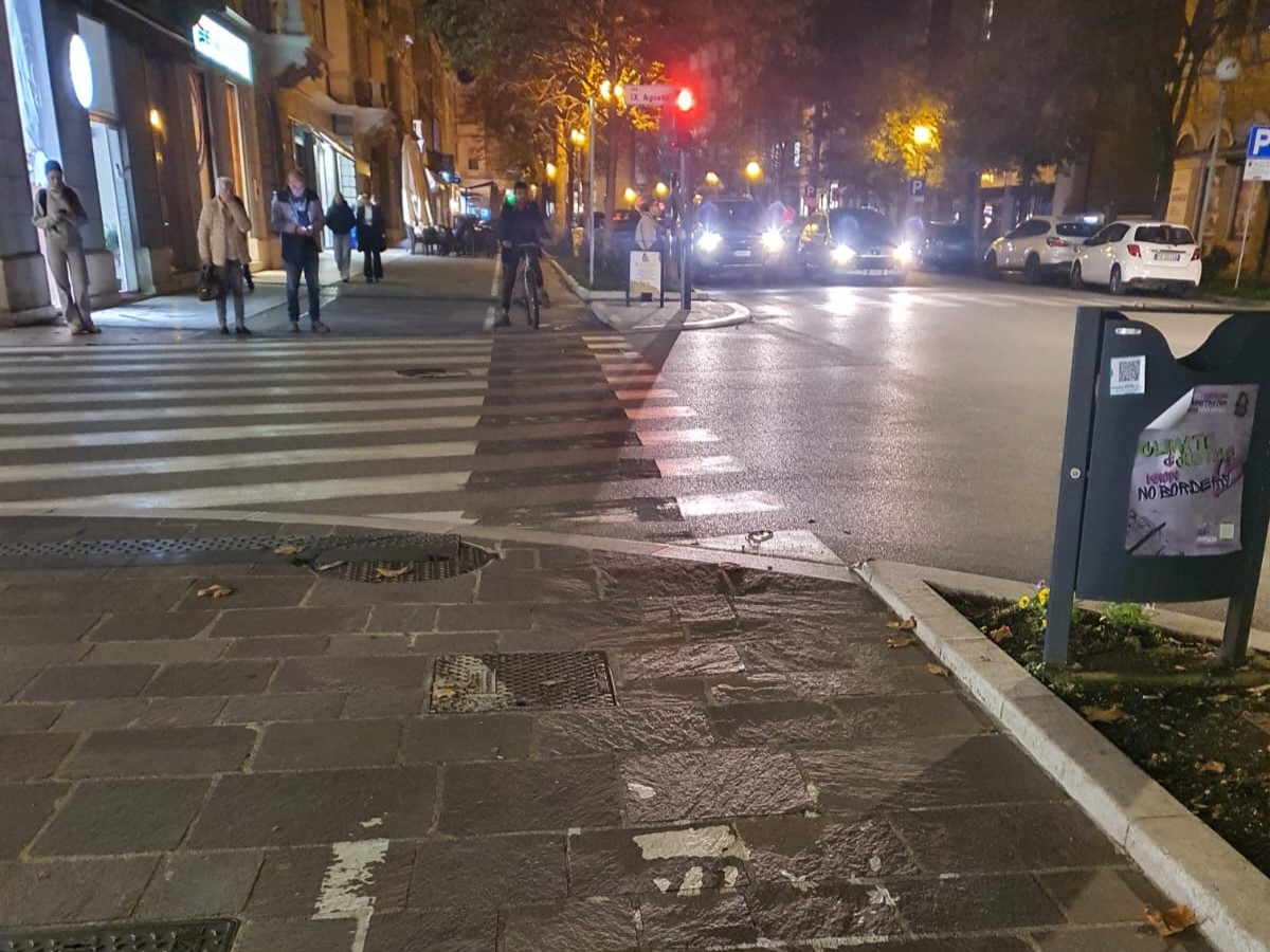 Immagine per Gorizia, ciclabile in Corso Italia pericolosa. Fasiolo attacca la giunta, Del Sordi replica: «Sistemeremo»