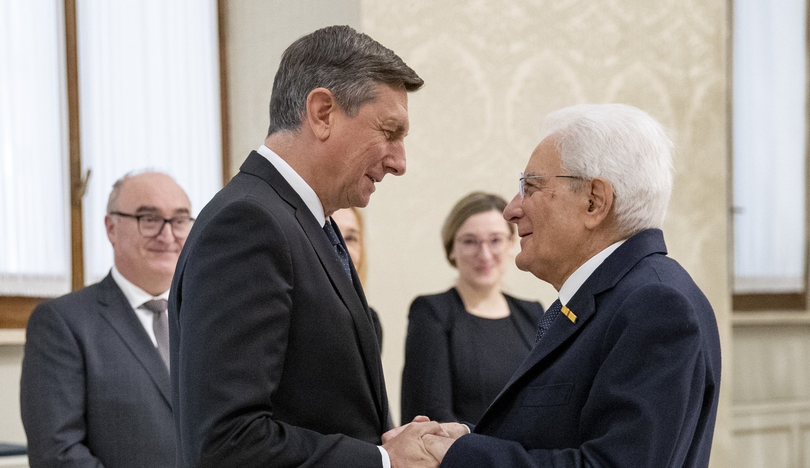 Il giorno di Mattarella e Pahor a Gorizia, l'arrivo a teatro e la consegna del premio