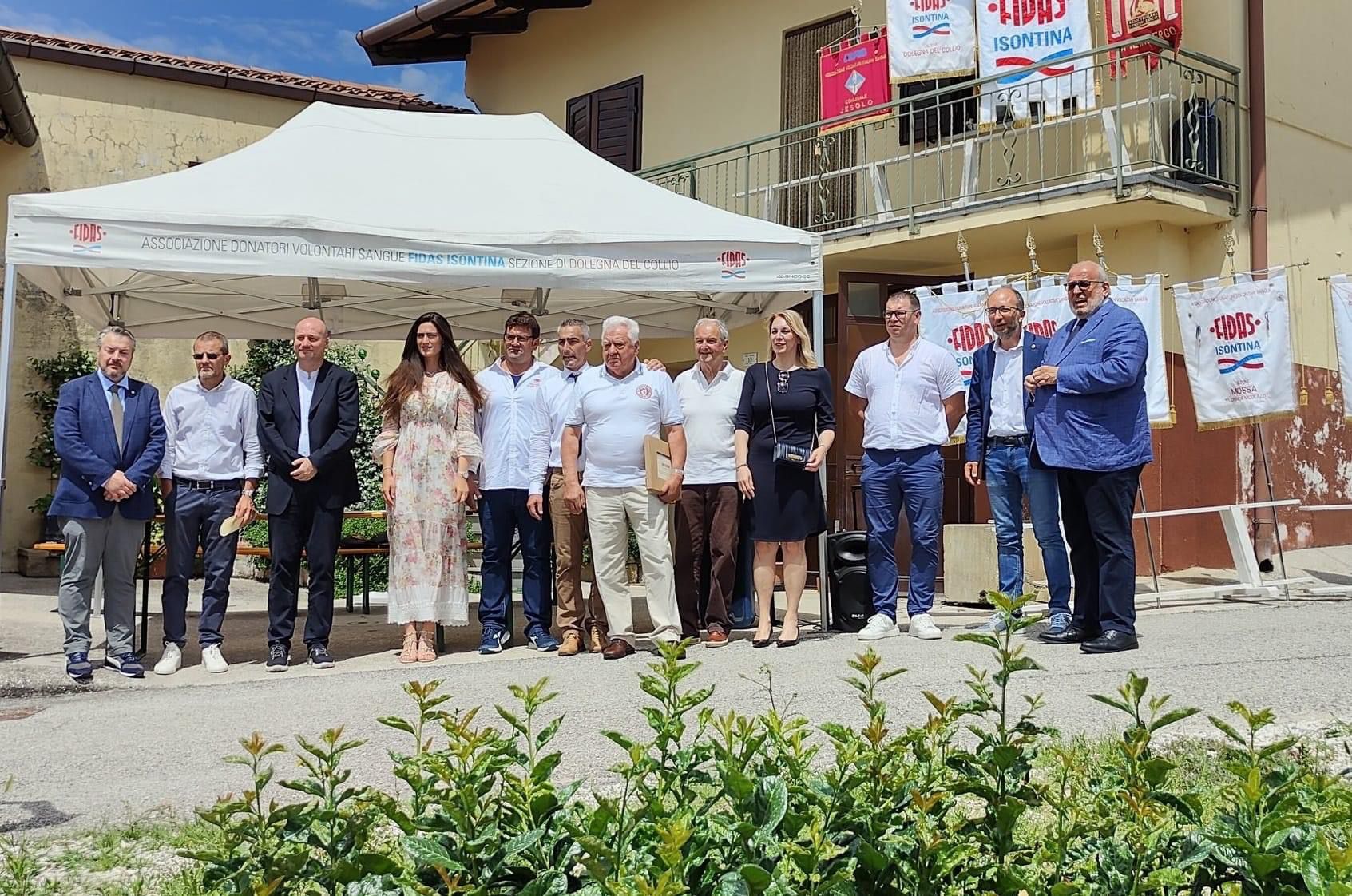 Immagine per I donatori di sangue in festa a Dolegna, medaglia d'oro a Roberto Iacumin