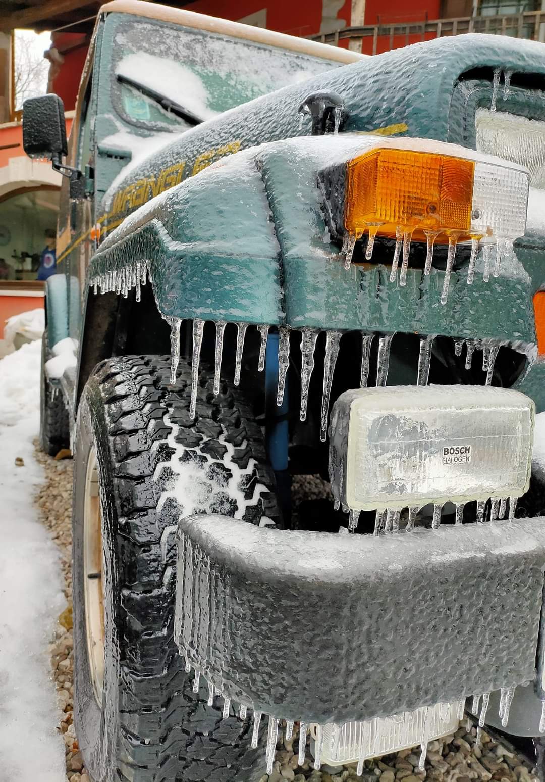 Immagine per Sul Carso arriva il 'Gelicidio' e le auto diventano di ghiaccio