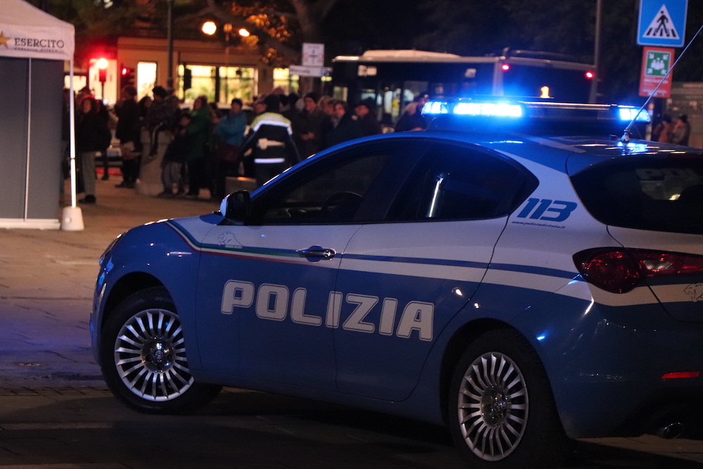 Gorizia, 4 migranti senza documenti nel furgone: donna arrestata 