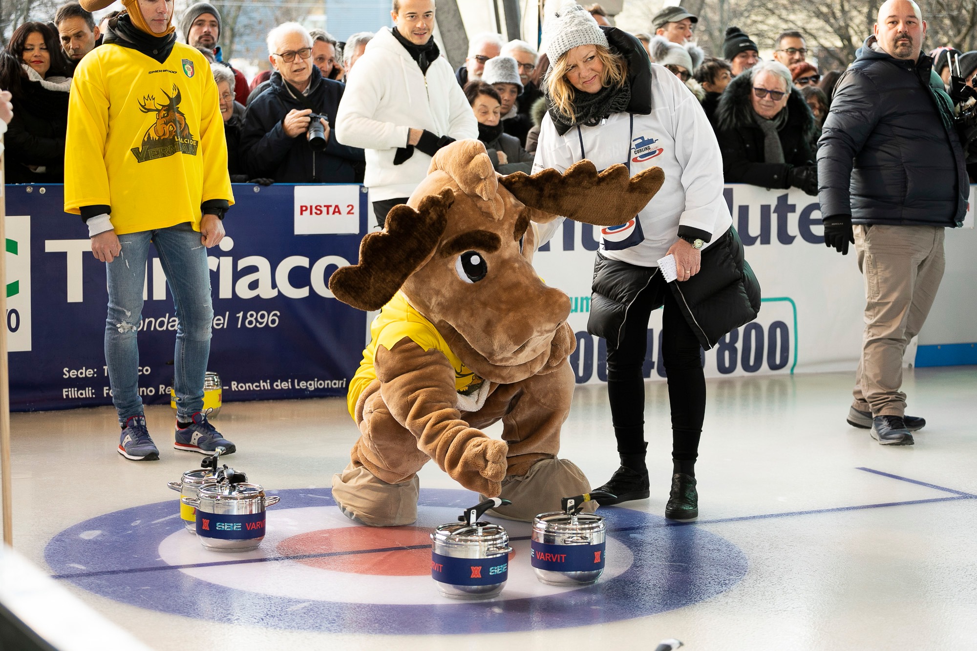 Immagine per Ripartite le sfide di Curling bisiac a Ronchi, prime emozioni sul ghiaccio