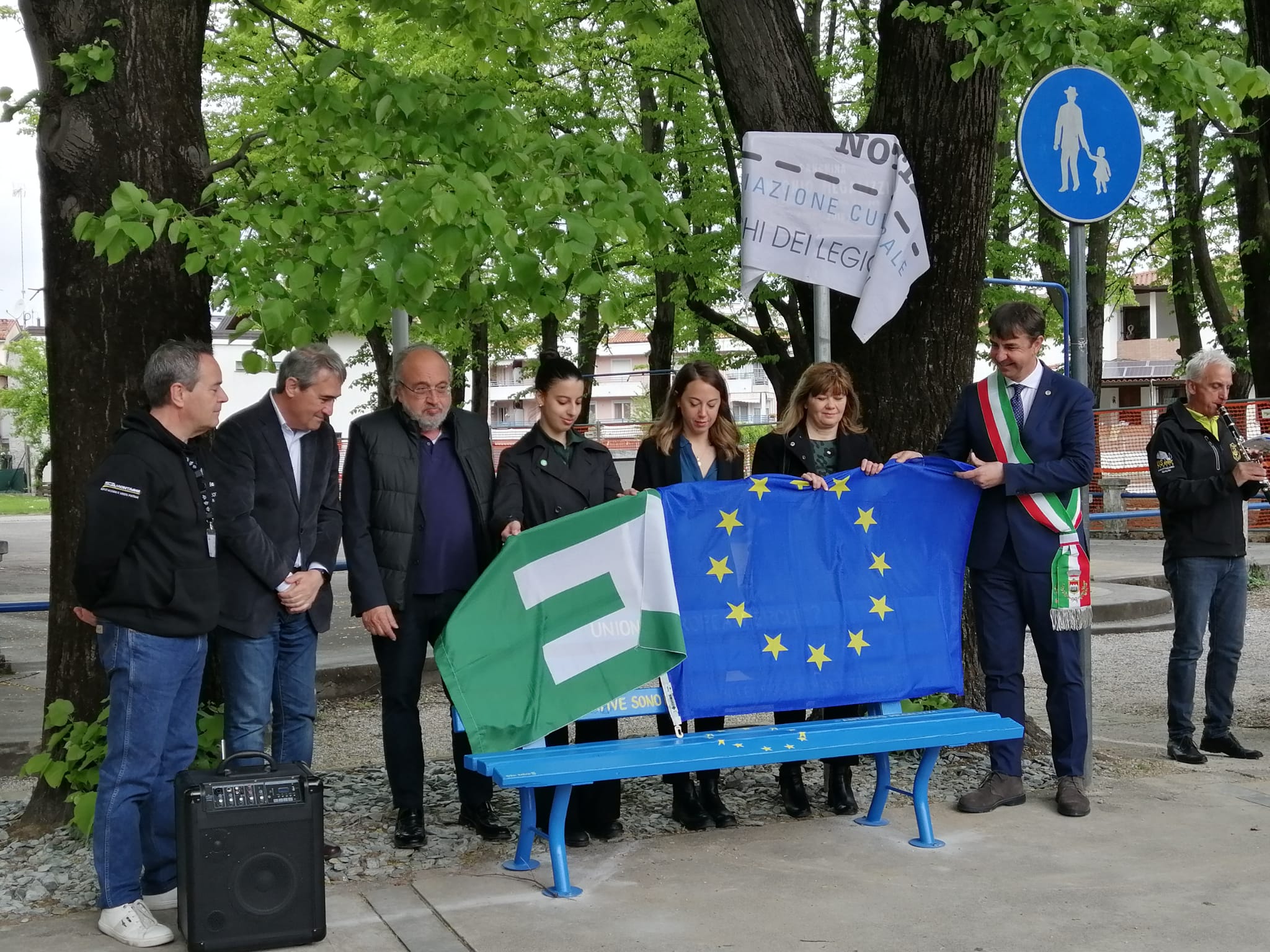 A Ronchi la panchina colorata d'Europa, dedicata al giovane Antonio