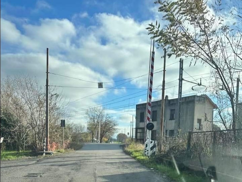 Chiuso da oggi il passaggio a livello di Dobbia, nuovo varco a Ronchi Nord