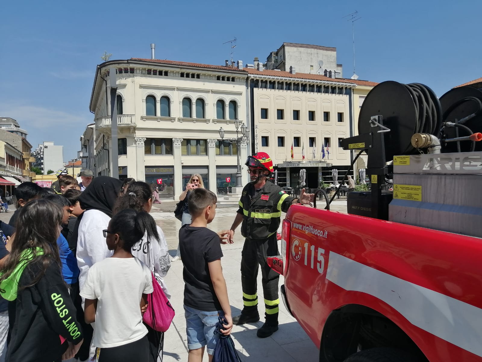 Immagine per Carso non arso a Ronchi, studenti delle medie a scuola di antincendio