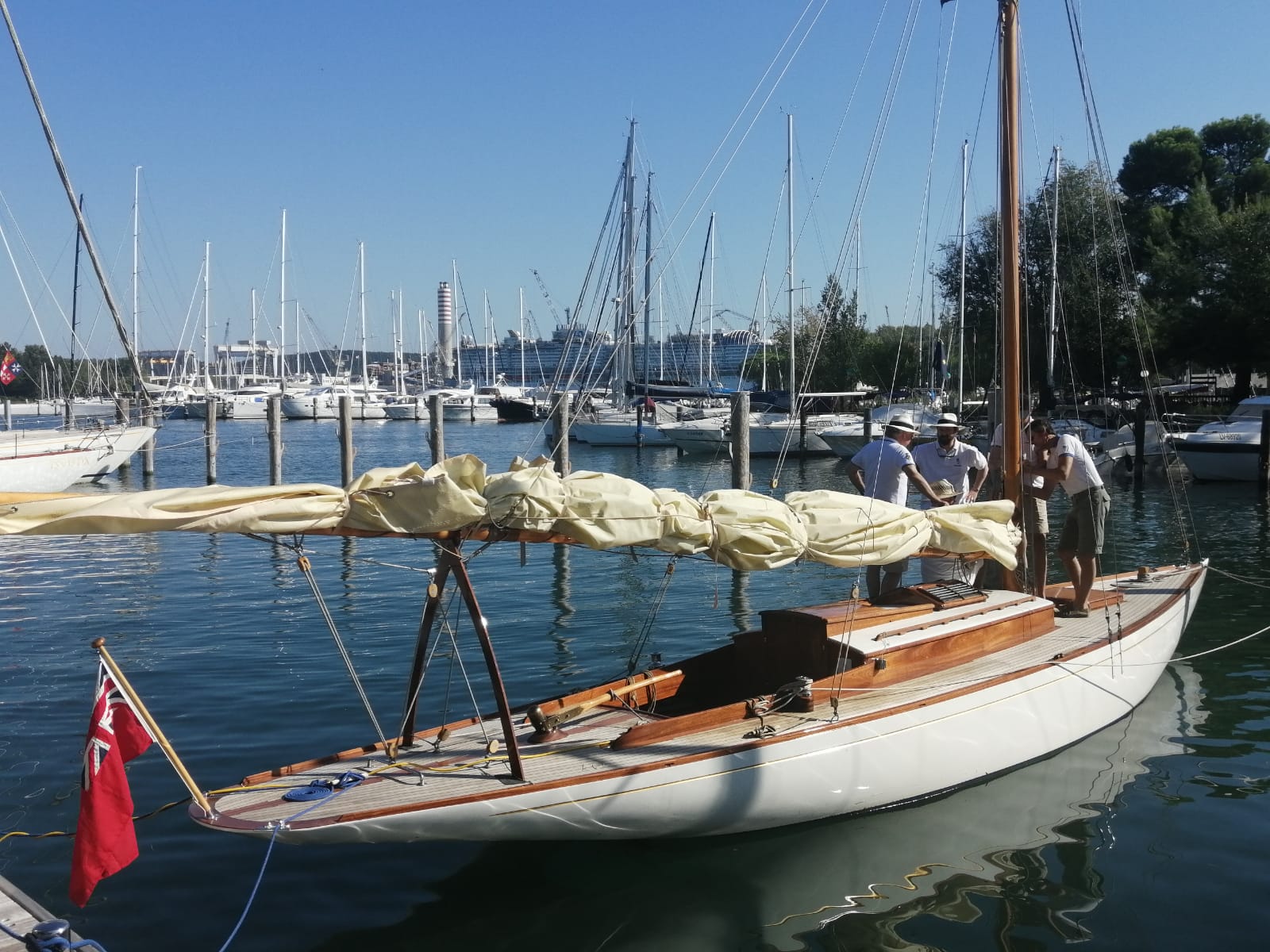 Monfalcone, il memorial Sergio Sorrentino porta le vele d'epoca in regata tra l'Italia e la Slovenia