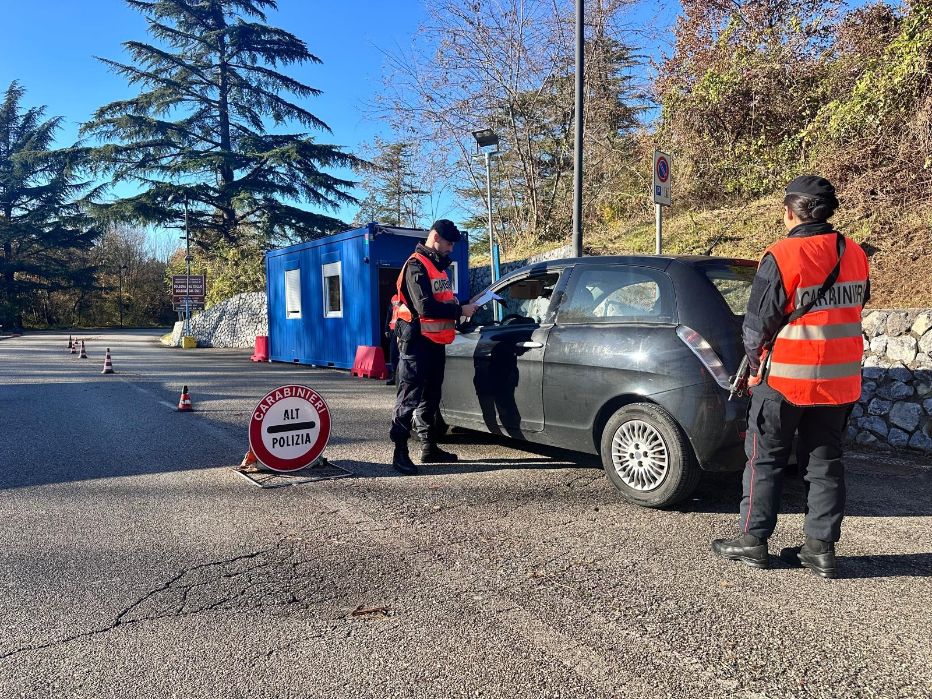 Immagine per Arrestato passeur polacco al valico di Vencò: trasportava clandestinamente 4 uomini turchi