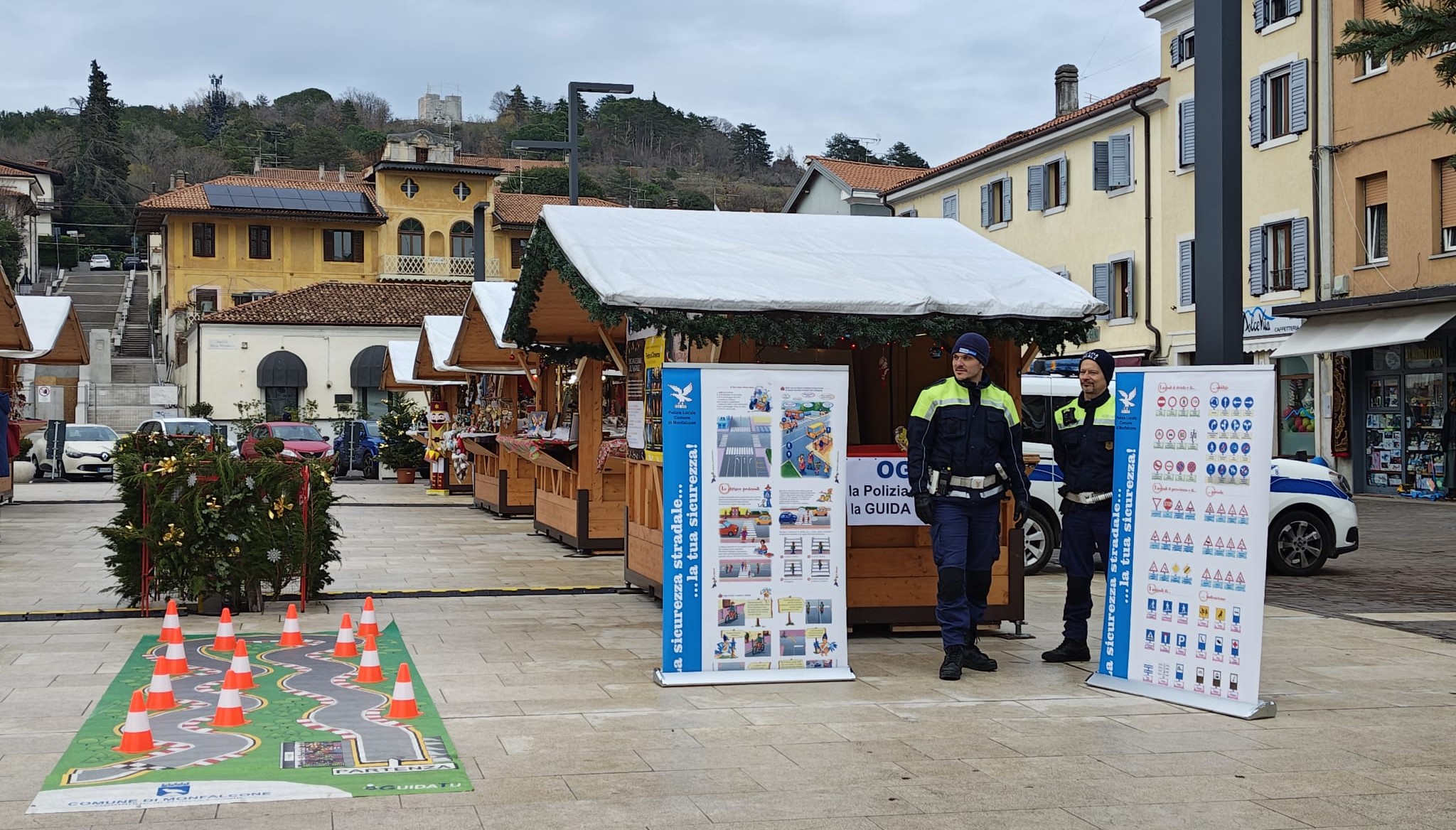 Immagine per Monfalcone, una casetta dedicata alla Polizia locale nel Villaggio di Natale