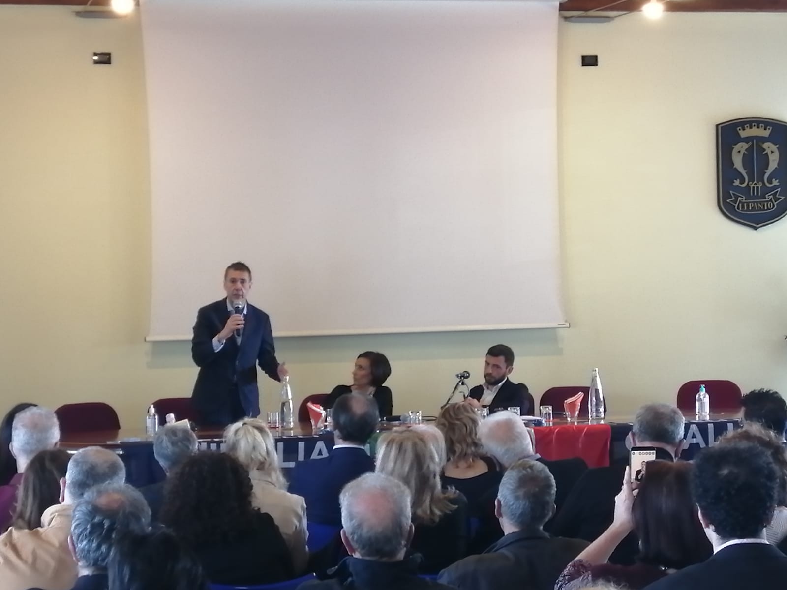 Immagine per La corsa alle Europee di Alessandro Ciriani, FdI fa tappa a Monfalcone