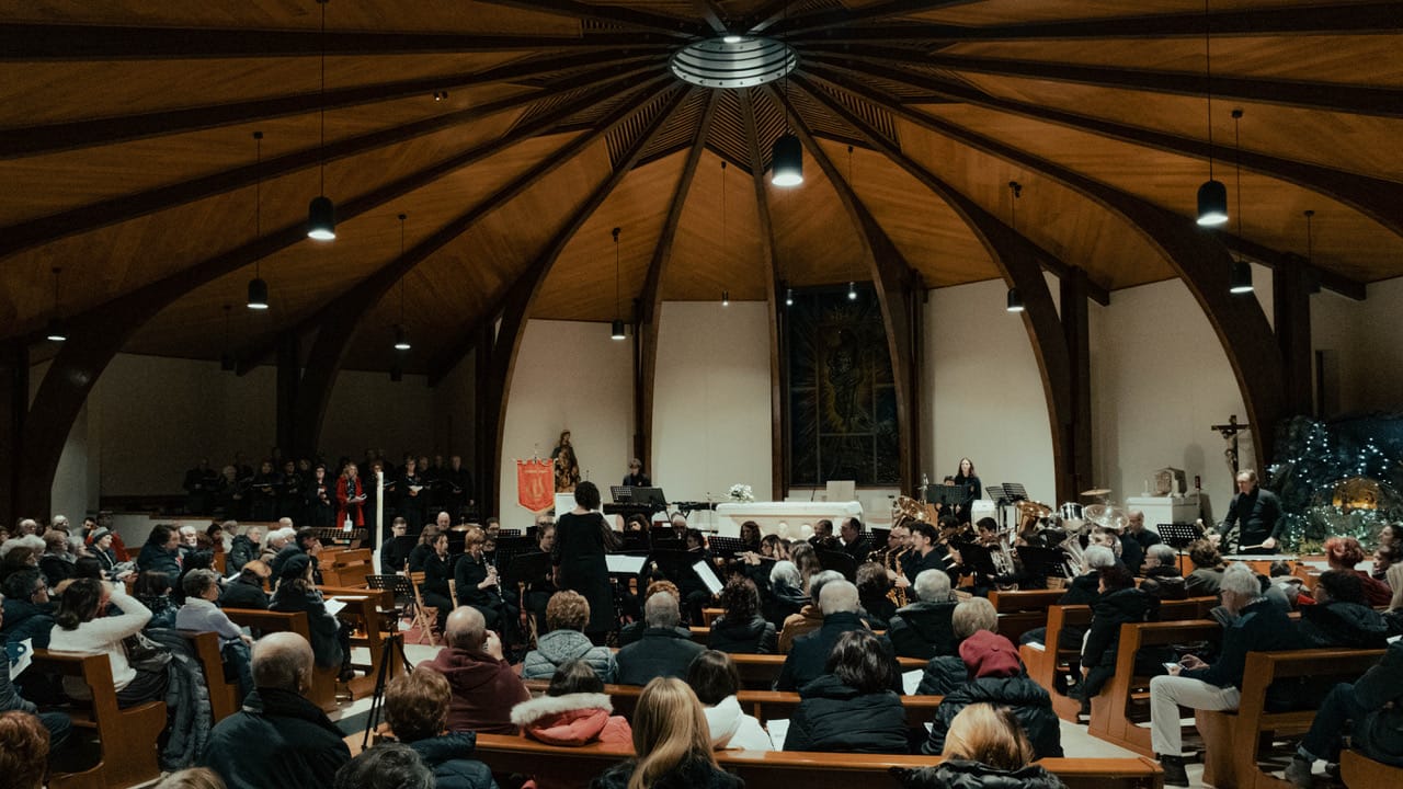 Immagine per Ronchi, il concerto Sorprese sotto l'Albero allieta l'Avvento cittadino