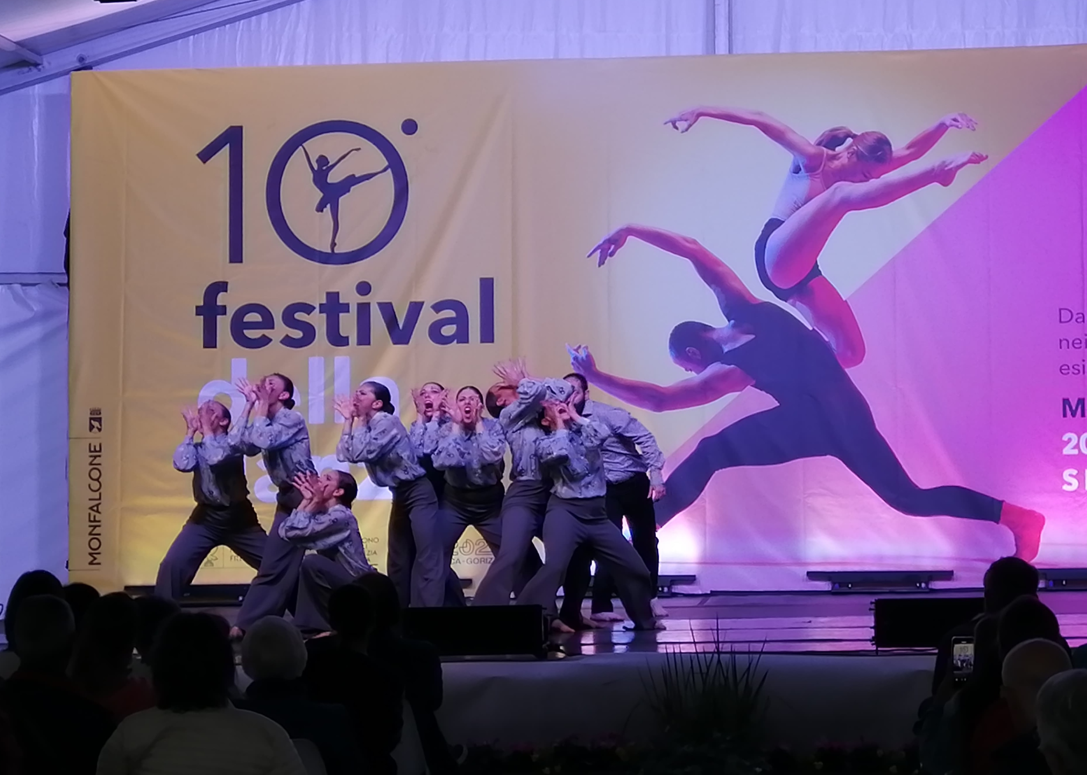 Cento ballerini alzano il sipario sul Festival della Danza, apre il Villaggio a Monfalcone