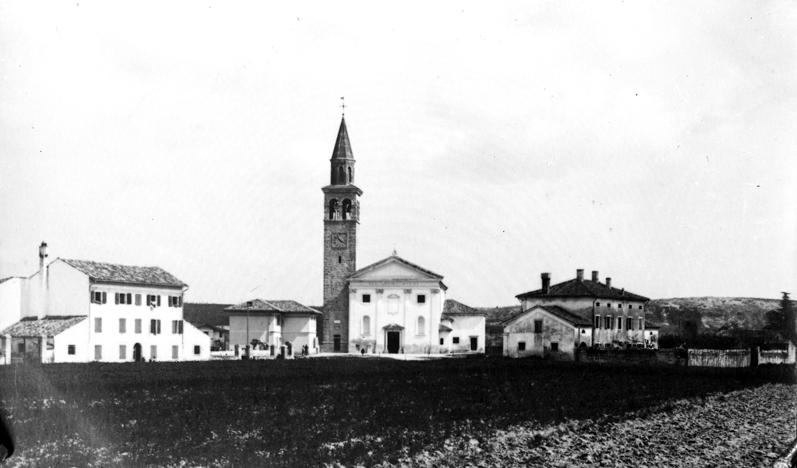 Immagine per Il campanile di San Lorenzo compie cento anni, Ronchi pronta alla festa