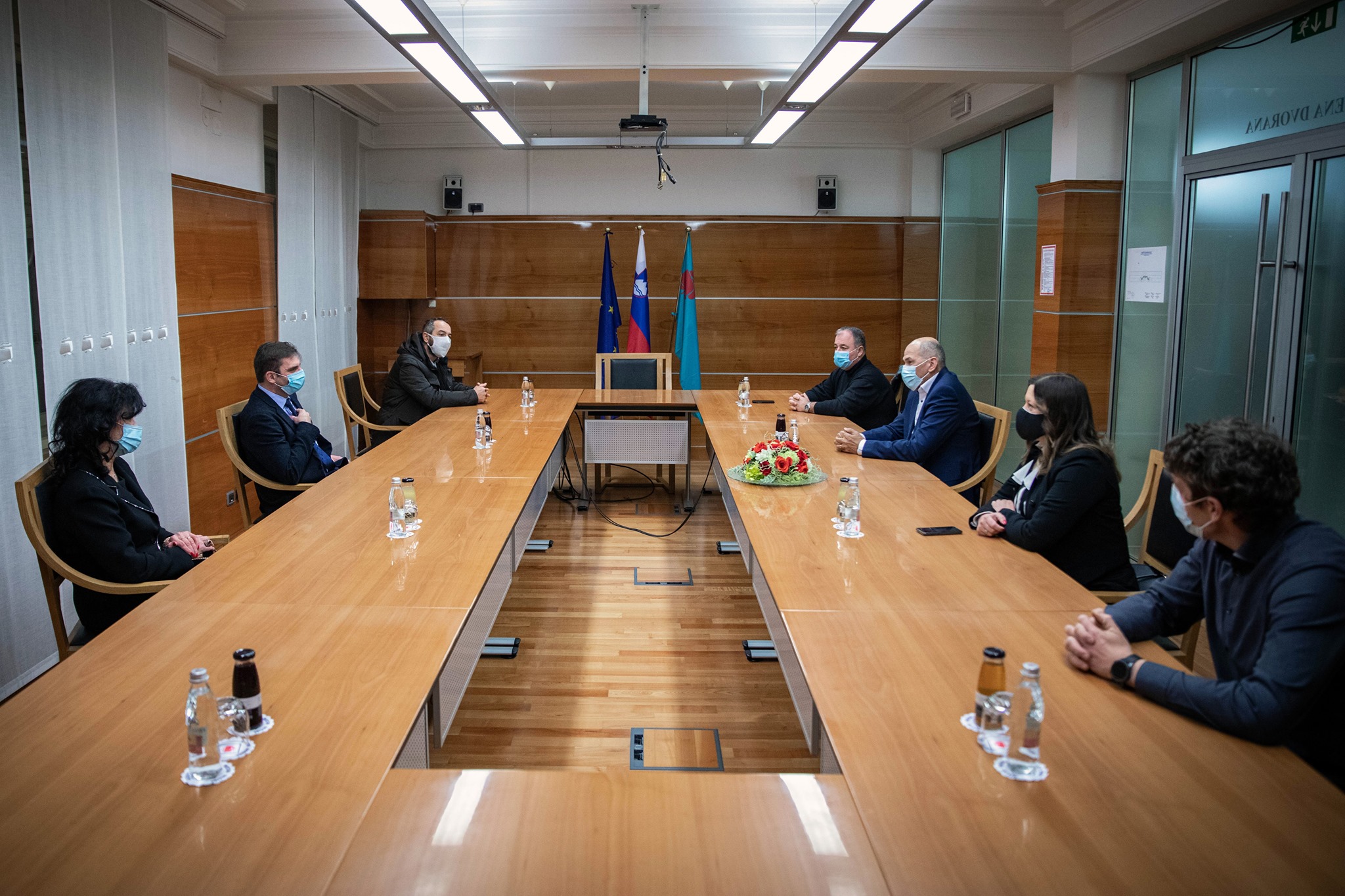 Immagine per Il premier della Slovenia Janša visita Nova Gorica, sul tavolo l'idea della zona economica transfrontaliera