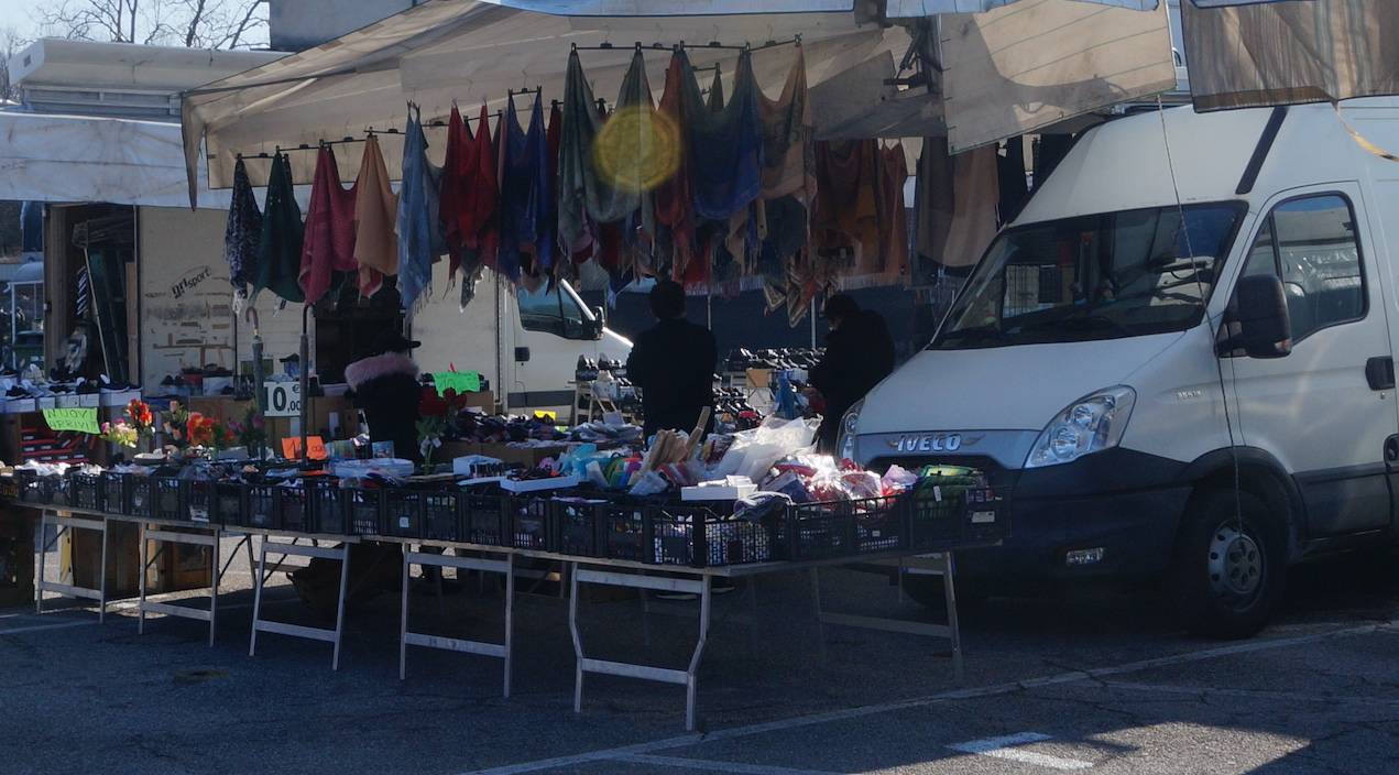 Immagine per I saldi tornano in strada, 40 negozi allo Sbaracco in centro a Gorizia