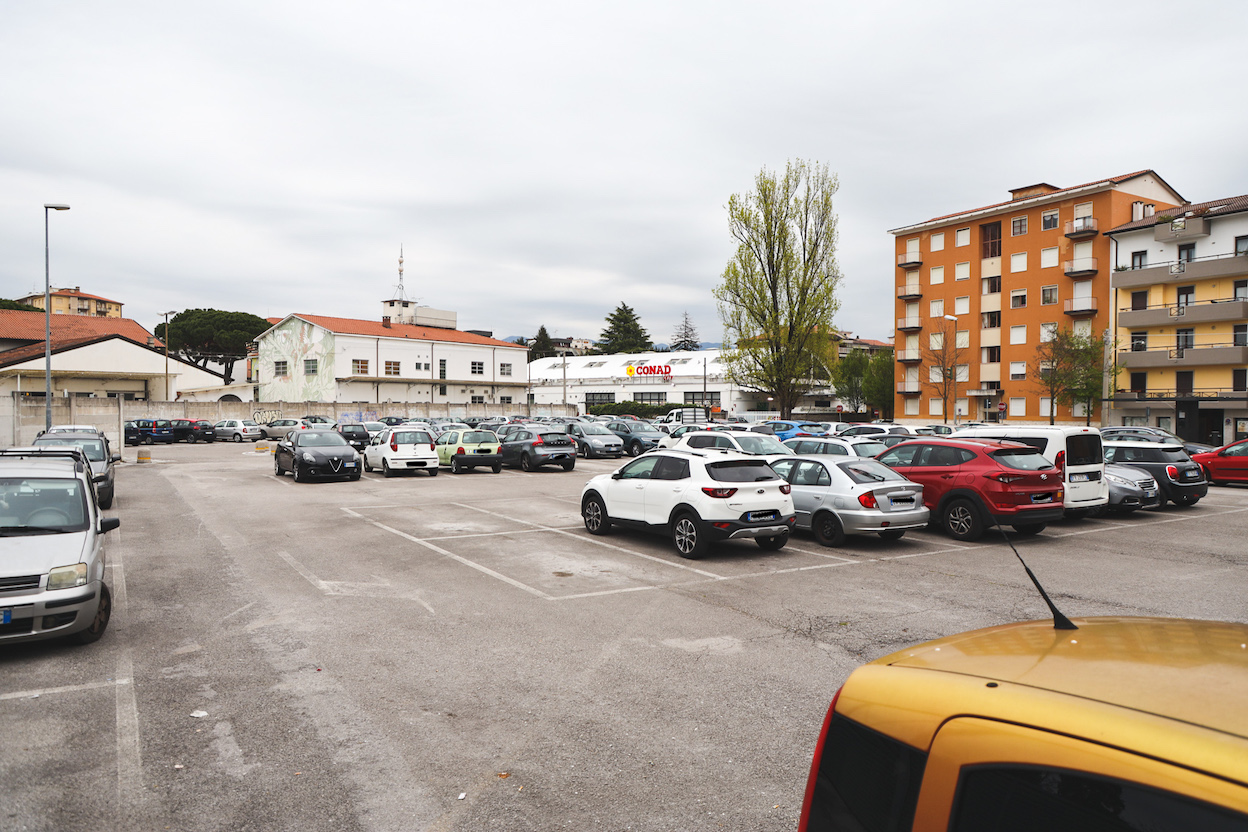 Park bipiano di via Manzoni a Gorizia, gara vinta: cantiere in estate