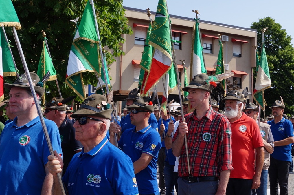 L'onda dell'adunata degli Alpini investe Gorizia, posti letto sold out