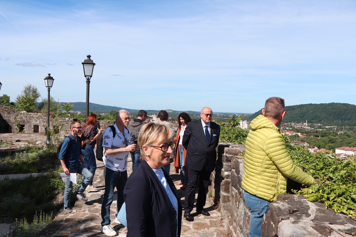 Bastione Fiorito ripulito dopo anni di abbandono a Gorizia, ora l'ex Teatro Tenda