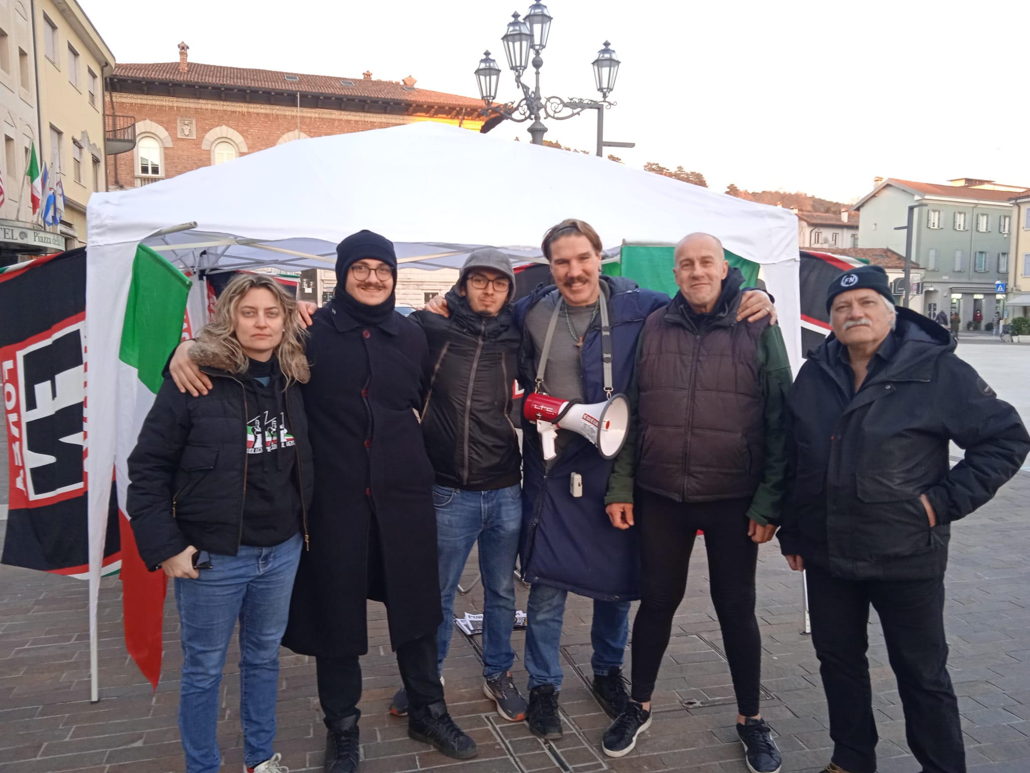 Forza Nuova ritorna in piazza, il movimento apre una sezione a Monfalcone