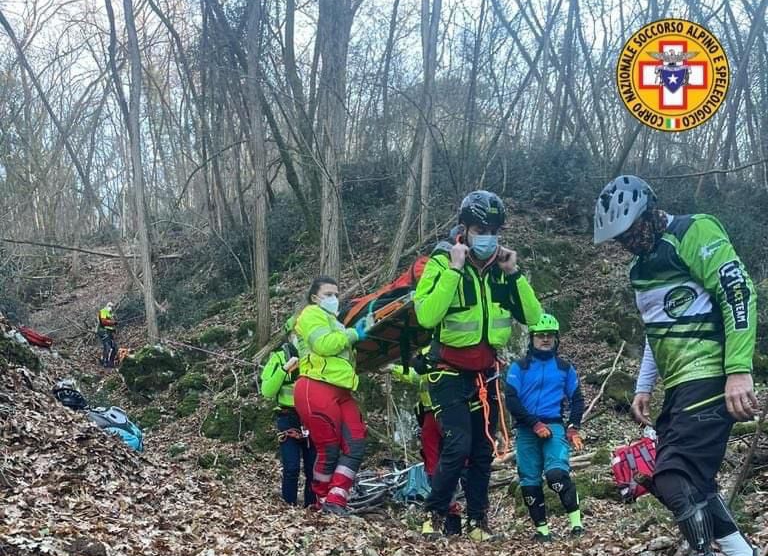 Immagine per Ferito in bici sul San Michele, «soccorsi arrivati dopo un'ora»