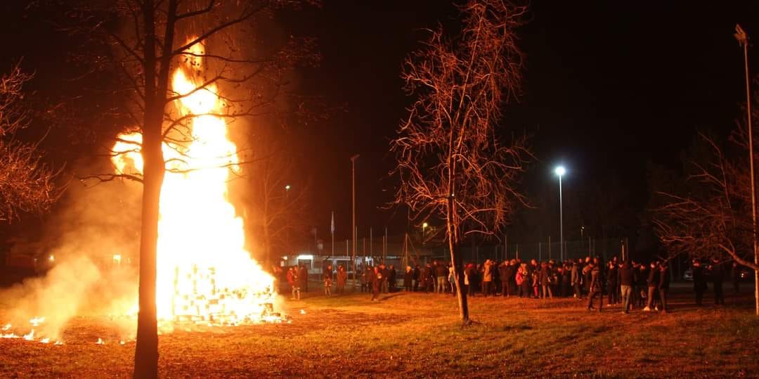 Pignarûl nei paesi del Goriziano, feste e riti: Mossa sceglie la lucciolata