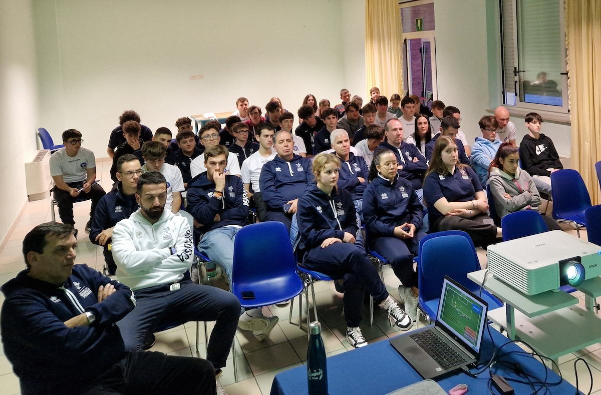 Immagine per Lezioni sul campo e coaching, arbitri di Gradisca pronti al ritorno in campo