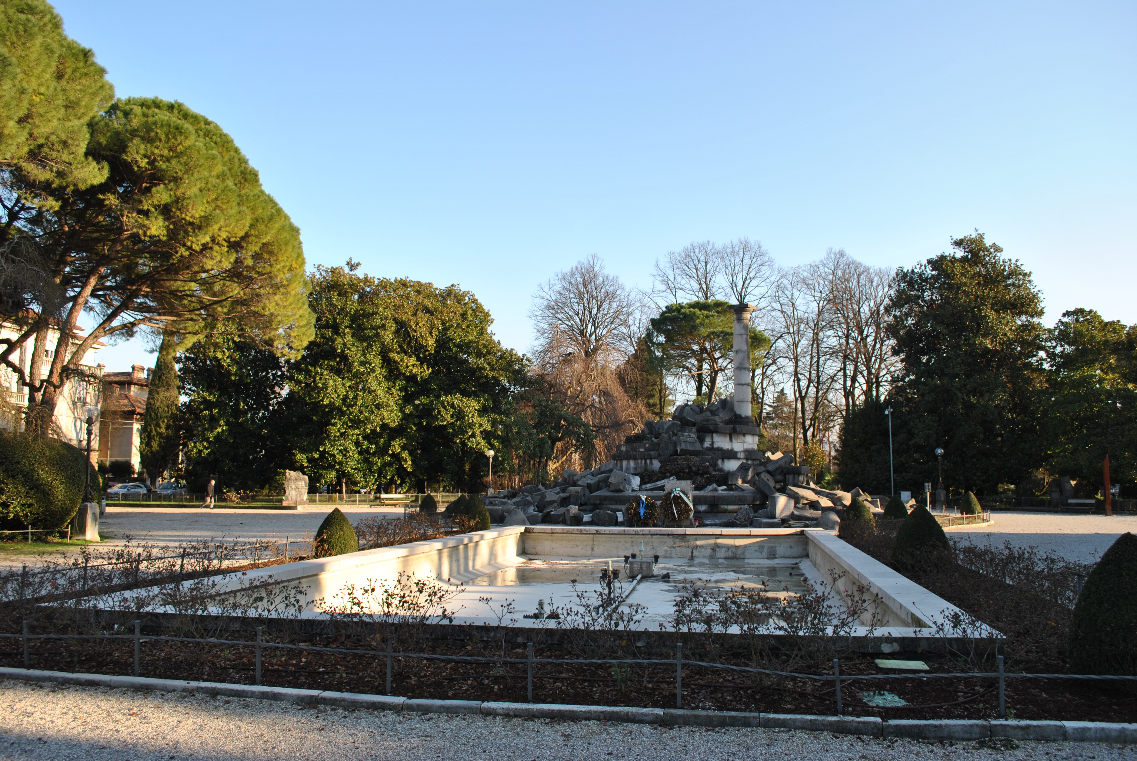 Niente più zampilli, come cambia la fontana in parco della Rimembranza a Gorizia