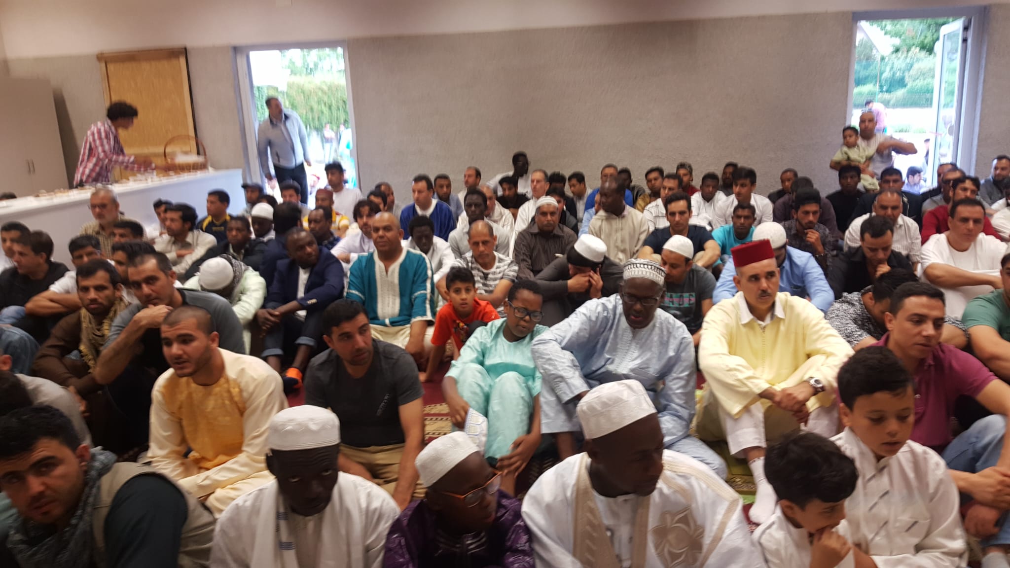 La comunità musulmana festeggia Eid Al Adha, in 300 pregano a Gorizia