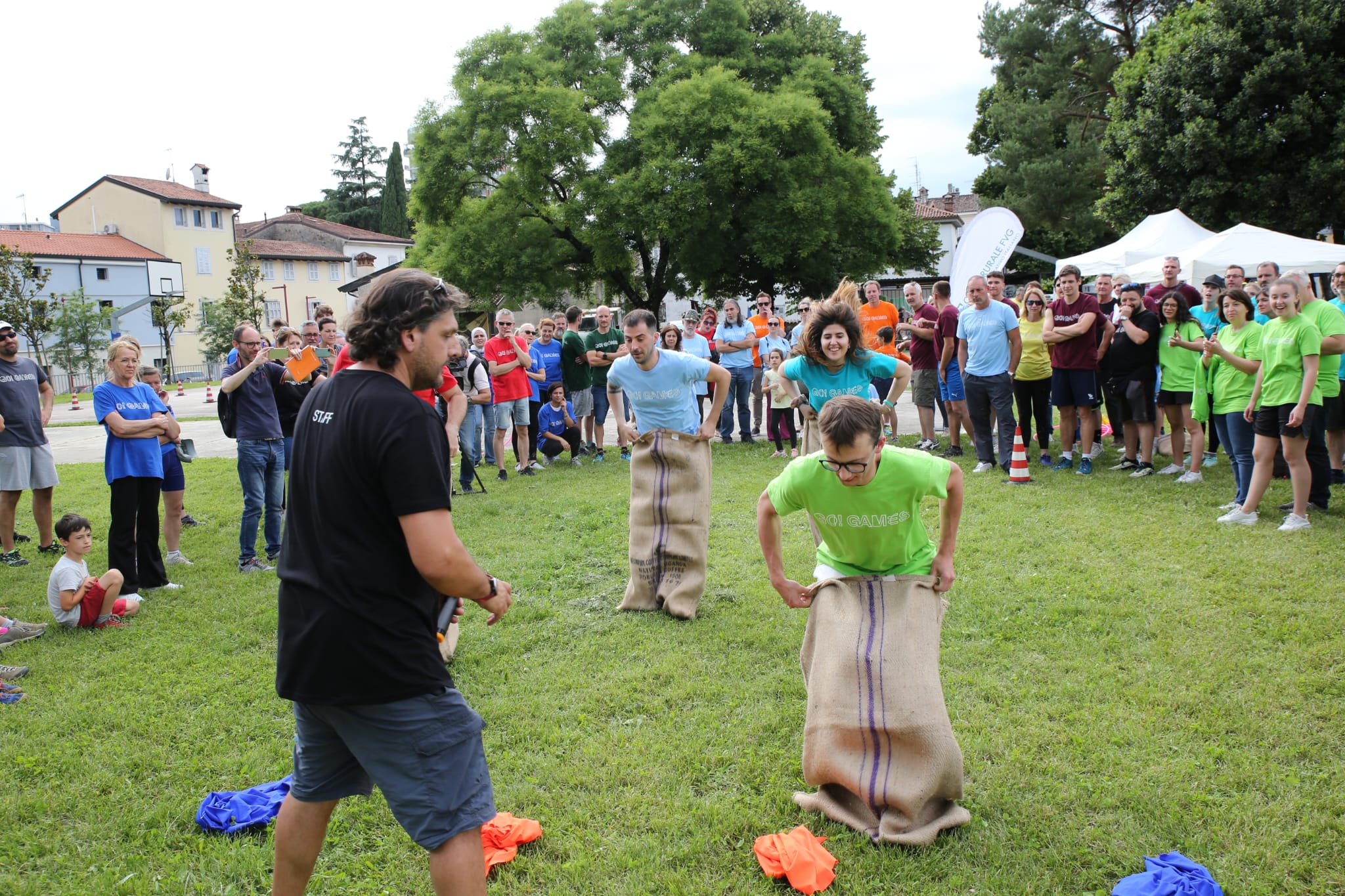 Lucinico conquista i Giochi di quartiere, le sfide colorano il pomeriggio di Gorizia