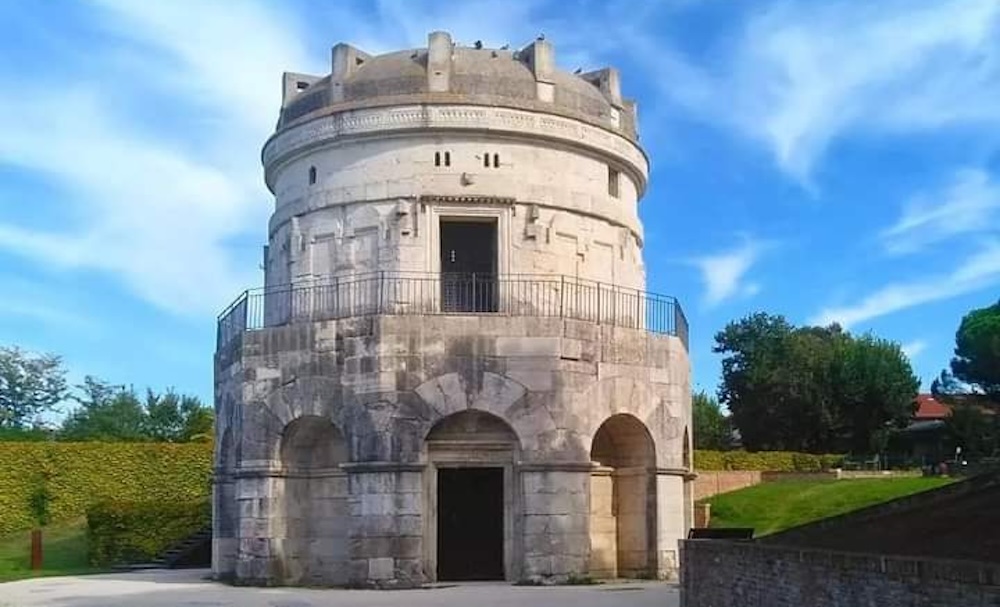 Immagine per La pietra d'Aurisina nella storia, il filo rosso che porta alla Ravenna bizantina