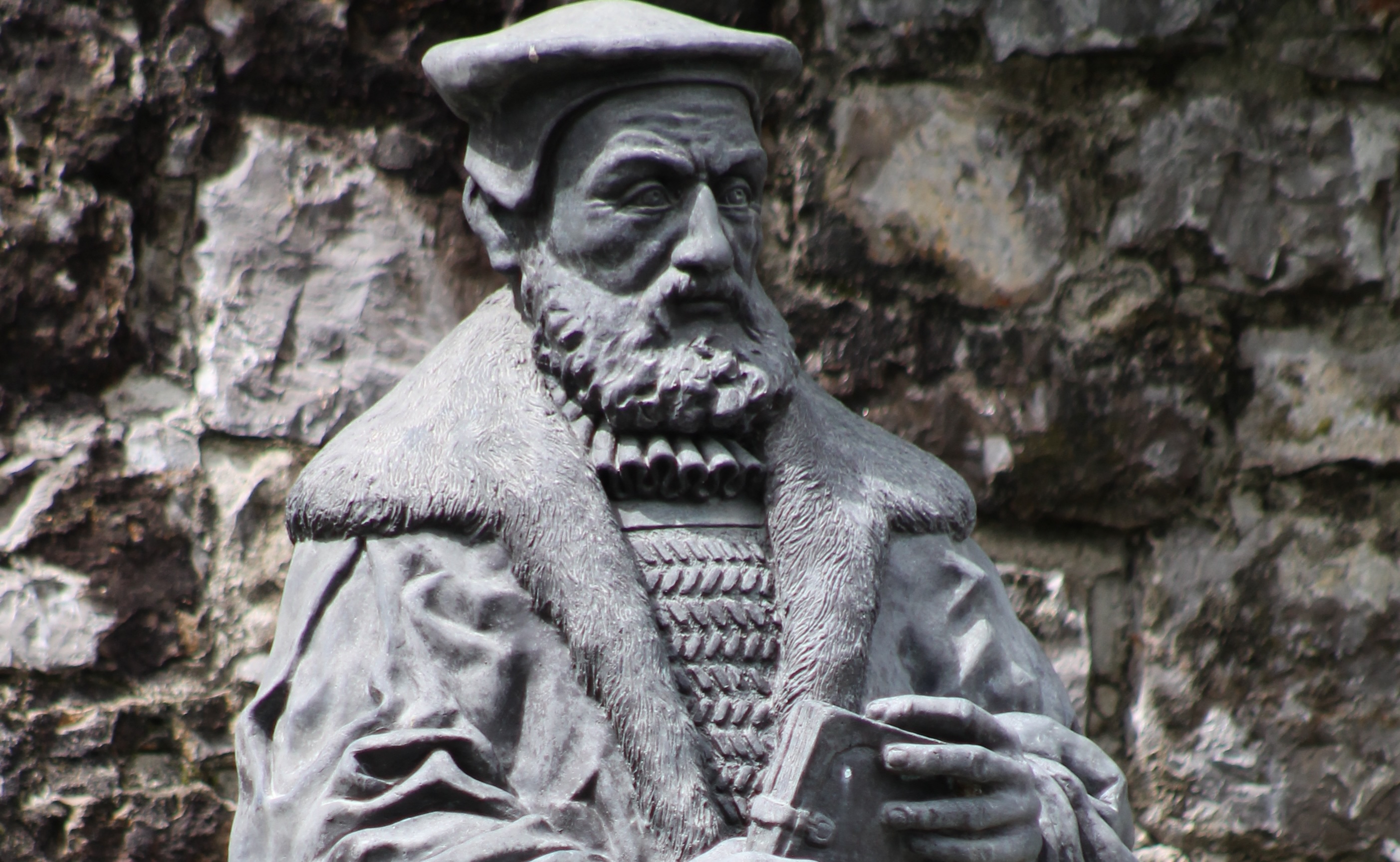 Immagine per Il padre dello sloveno Primož Trubar a Rubbia, l'omaggio al castello che lo ospitò