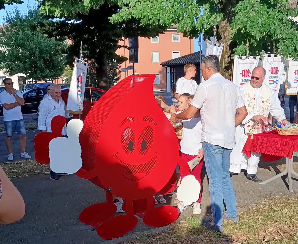 Immagine per Farra dedica il suo giardino alla Fidas, si chiude la Sagra del donatore  