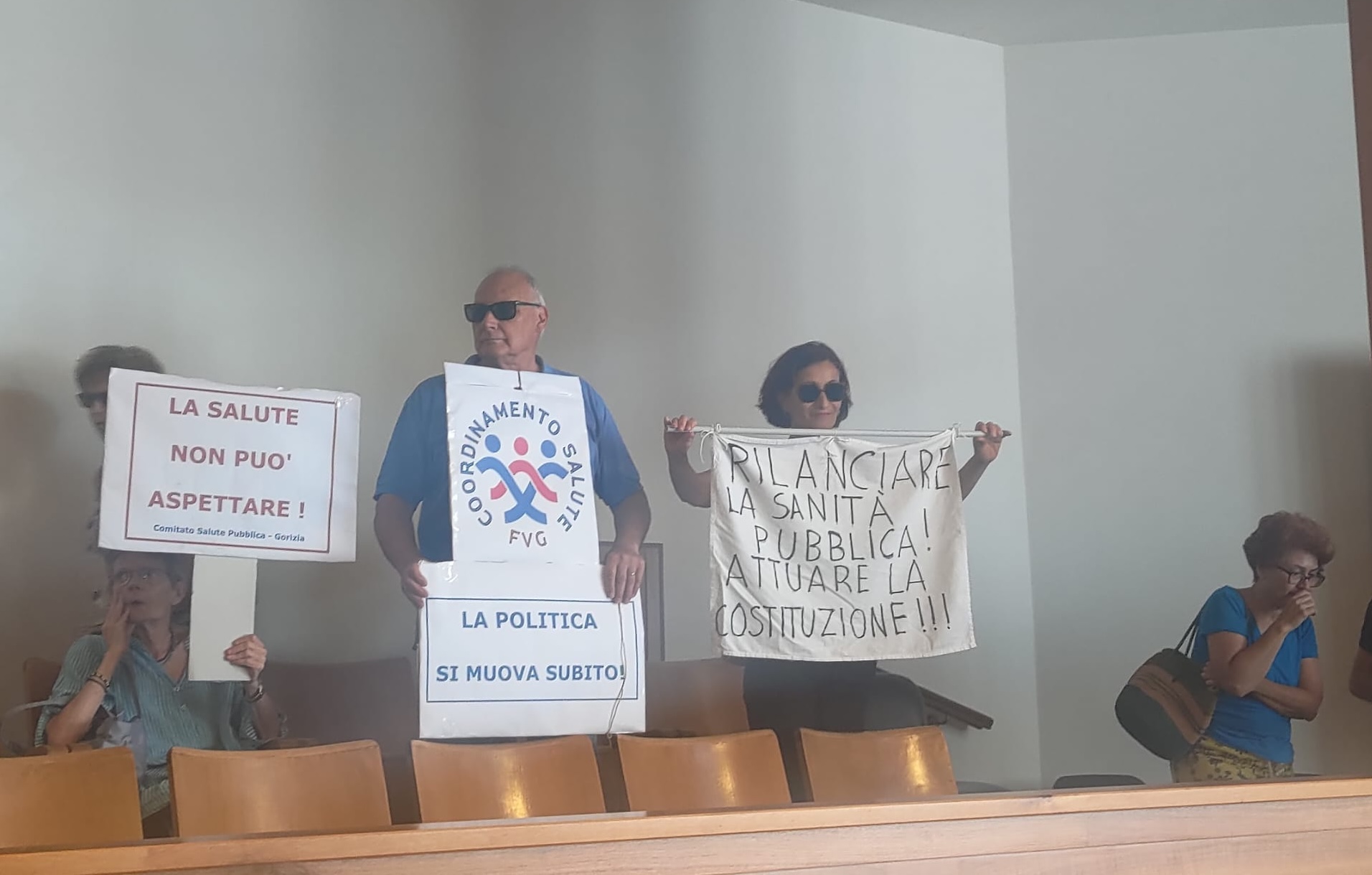 Immagine per La protesta sulla sanità ritorna in Aula a Gorizia, passa lo scioglimento del Cisi