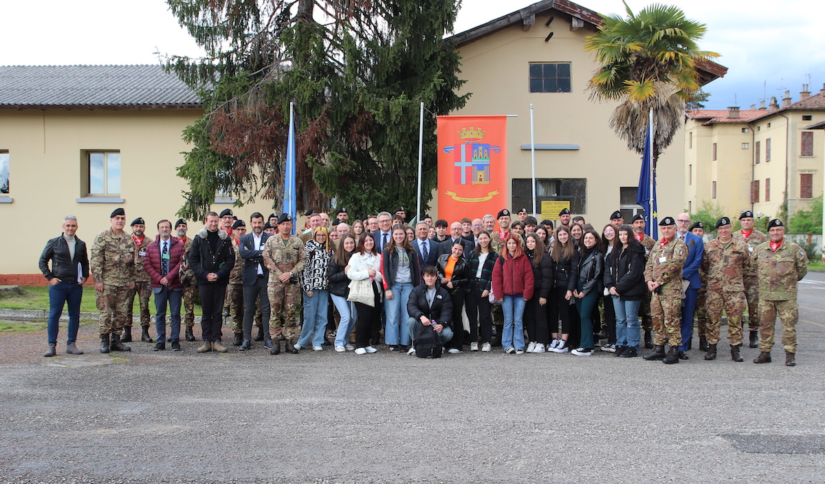 Gorizia, chiuso il ciclo di incontri tra Cavalleggeri di Treviso e studenti