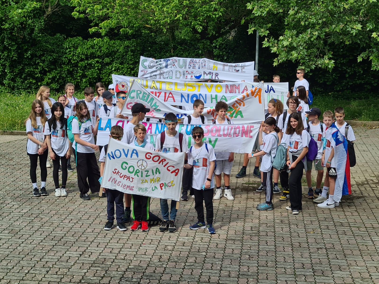 Immagine per Ragazzi italiani e sloveni sul palco di Assisi, grande appello alla pace