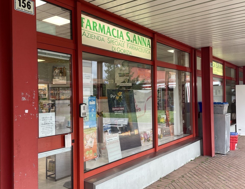 La farmacia di Sant'Anna allarga gli spazi, parte il cantiere in via Garzarolli