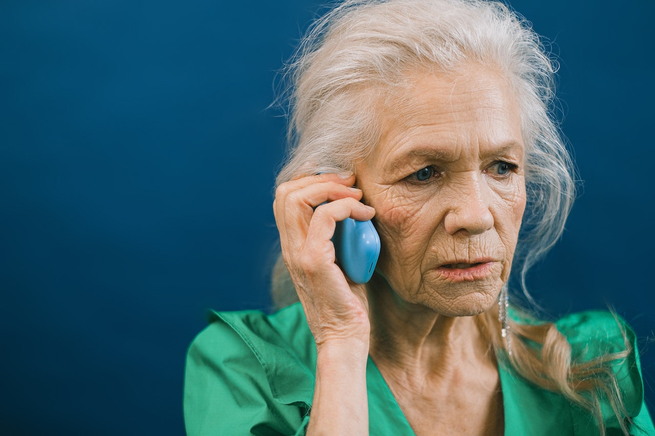 Anziani vittime di truffe telefoniche, casi a Gorizia: ecco come difendersi