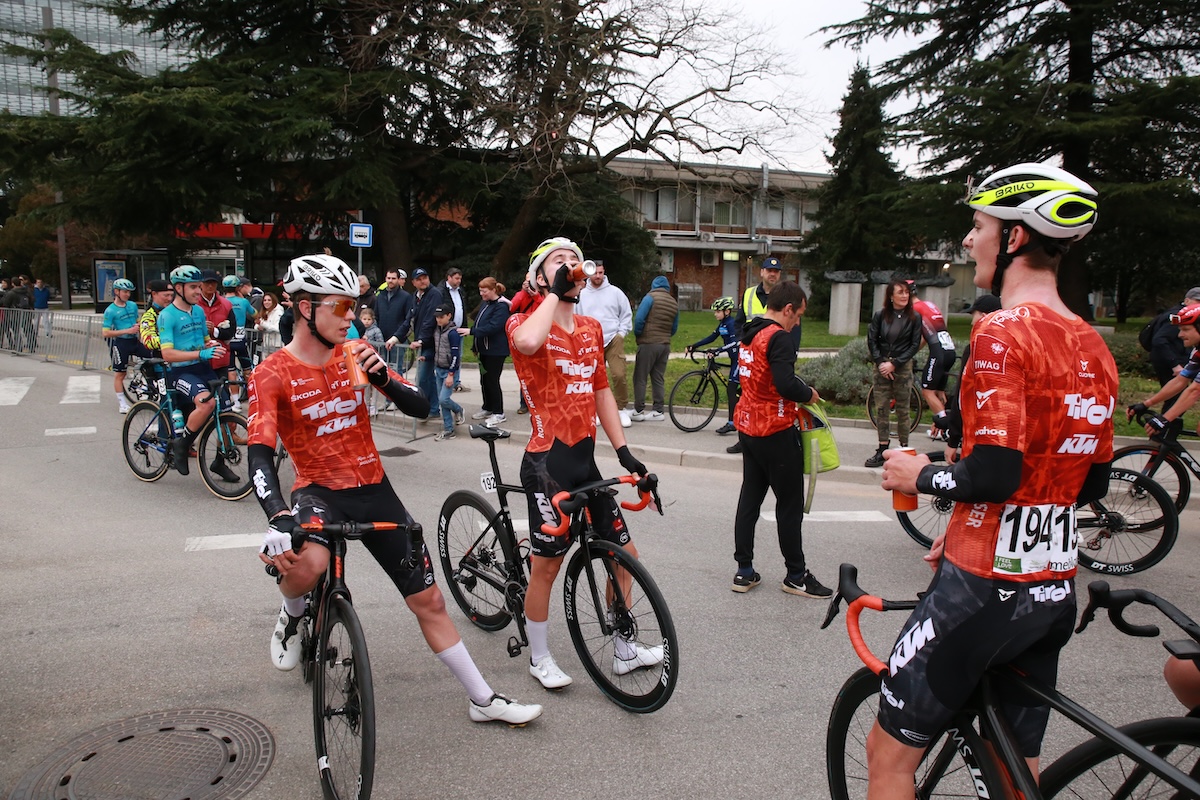 Immagine per La corsa in bici unisce Trieste a Udine, la carovana di ciclisti passa per Gorizia