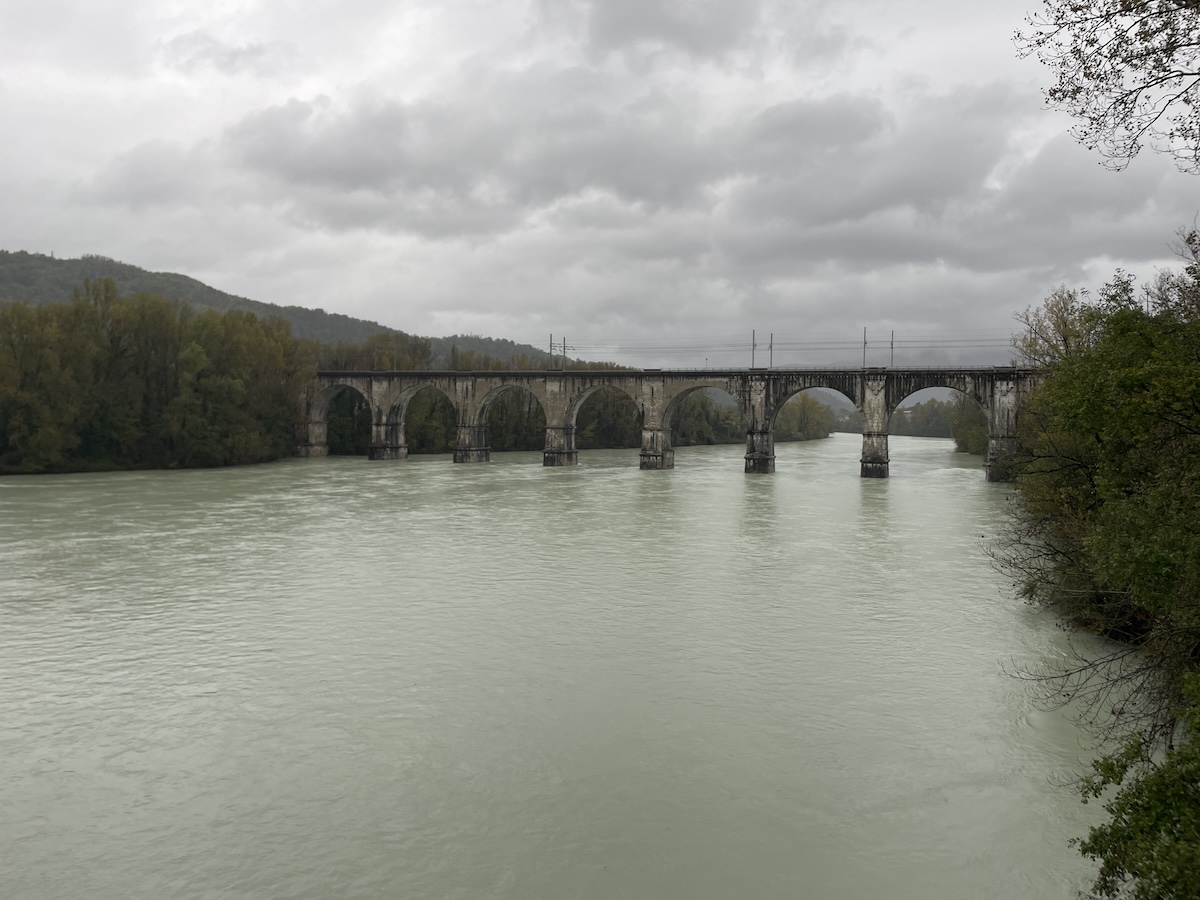 Maltempo su tutto il Fvg, Grado si prepara a nuove mareggiate