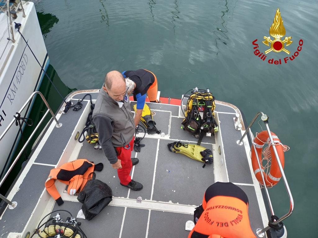 Monfalcone, esce con la sua barca e scompare nel canale Lisert: corpo ritrovato 