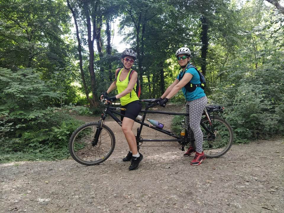 Un viaggio in tandem con ragazze cieche e vedenti, la tappa a Gorizia