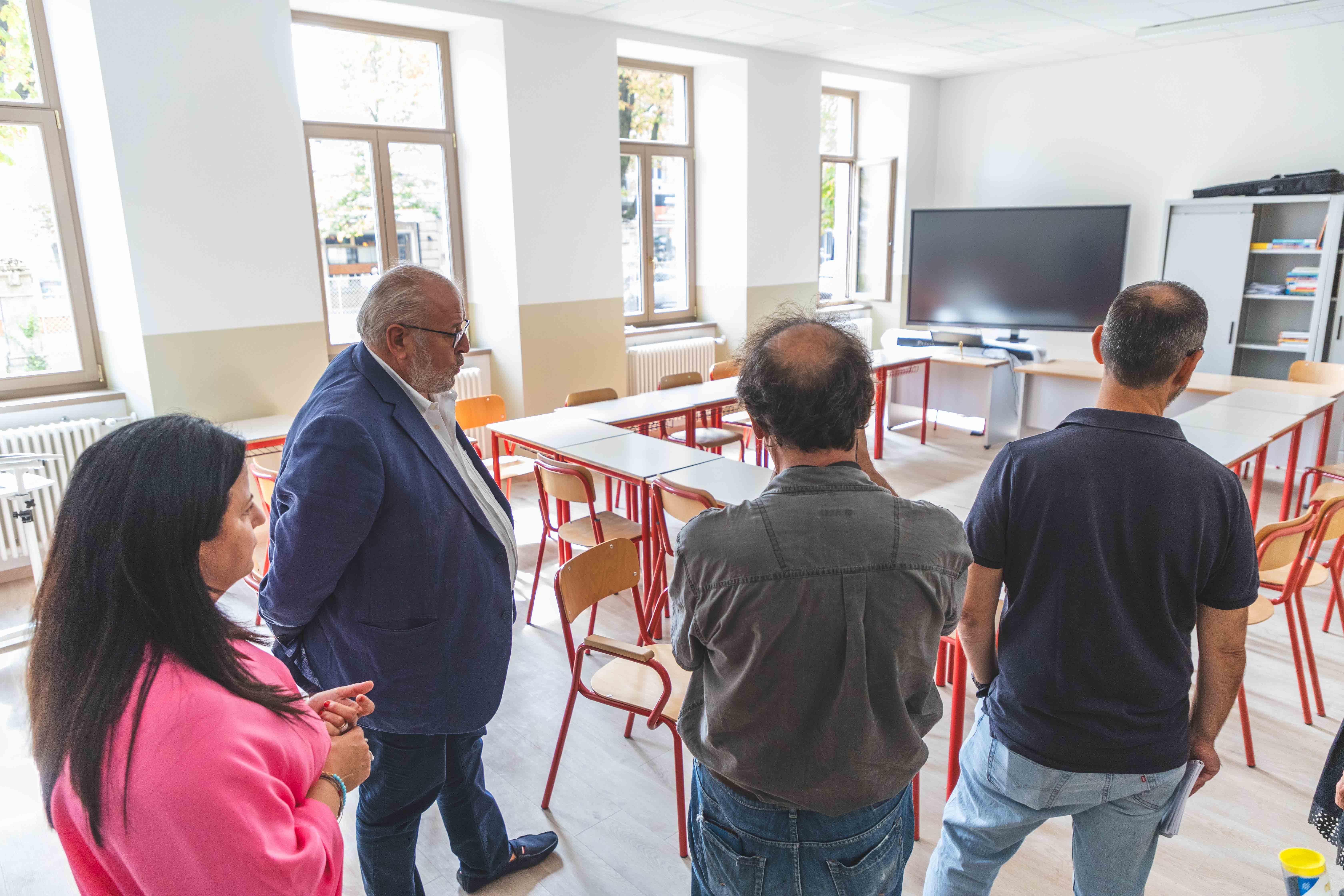 Riaperte le porte della scuola De Amicis, 110 alunni accolti a Lucinico