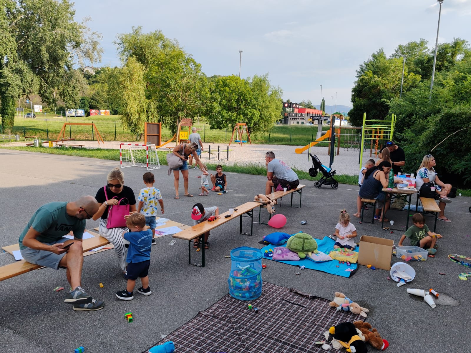 Le Caritas delle due Gorizie uniscono i bambini, pomeriggio di giochi sul confine